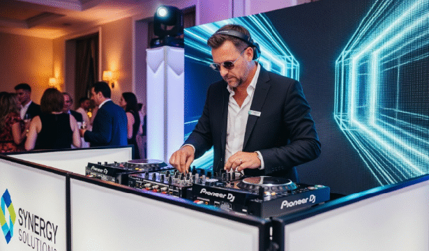 A dj from vancouverdiscjockeys