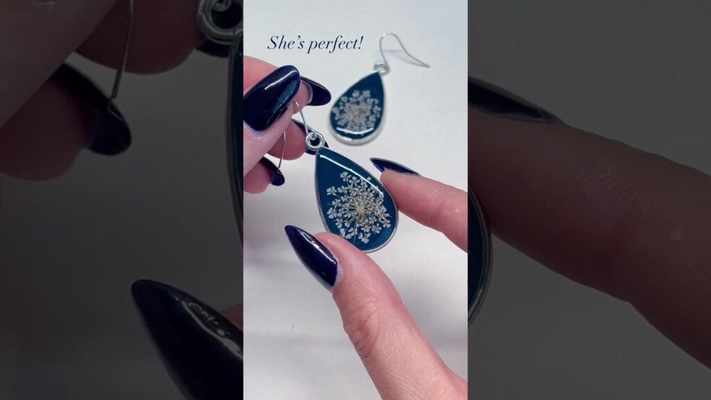 Diy resin art dry flowers earrings #diy #art #resin #clay #viral #shorts