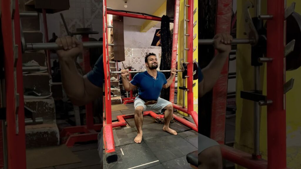 Mini vlog day-6 🏋🏻‍♂️🥗💪🏻 #minivlog #motivation #gym #trustonallah #vickykaushal #trending #song