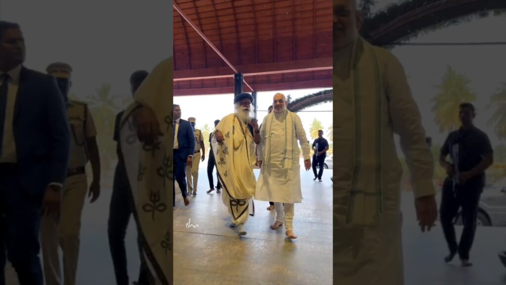 Sadhguru welcomes shri amit shah to isha yoga center #mahashivratri