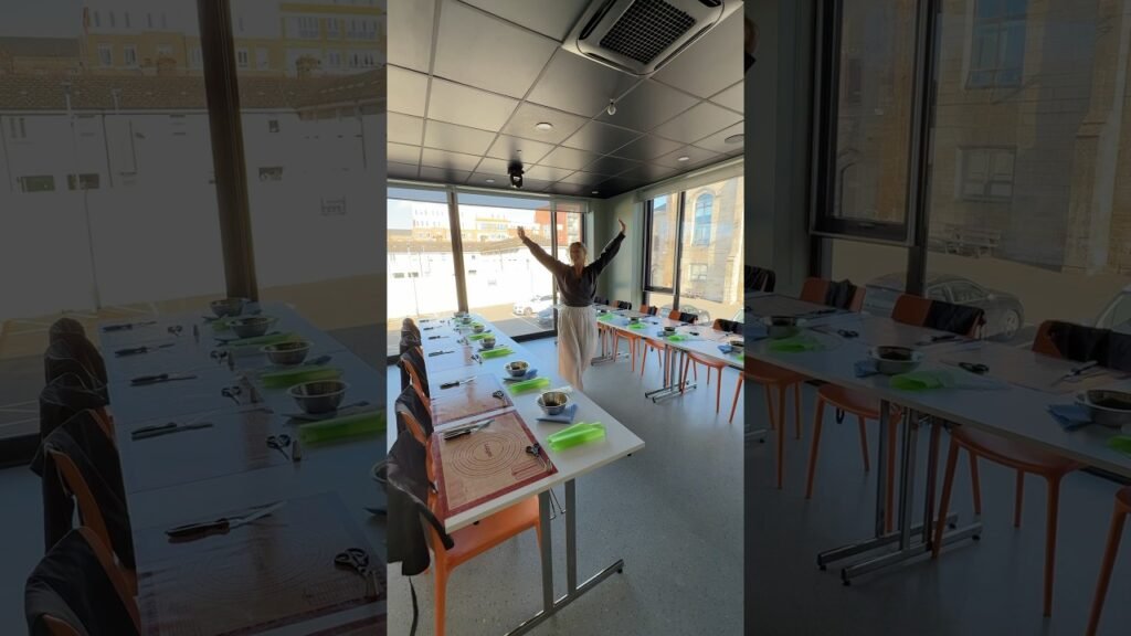 Cake decorating class set up!! #cake #bakery #cakedecorating #ditl #vlog #bakery #cakedesign