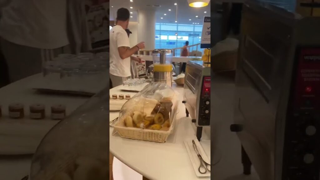 Sky team lounge | dxb t1