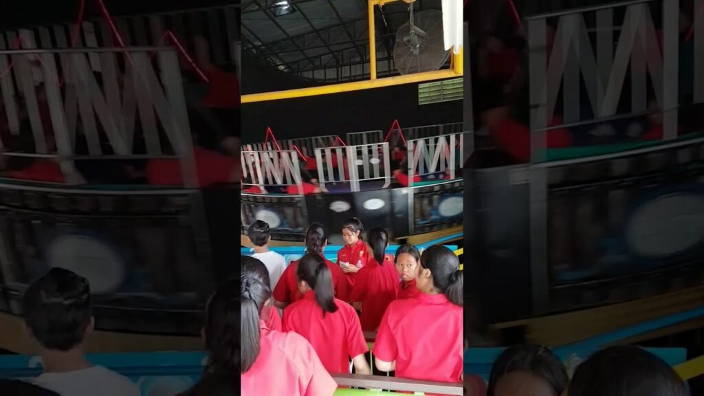 Spinning ride full of kids in dream world bangkok