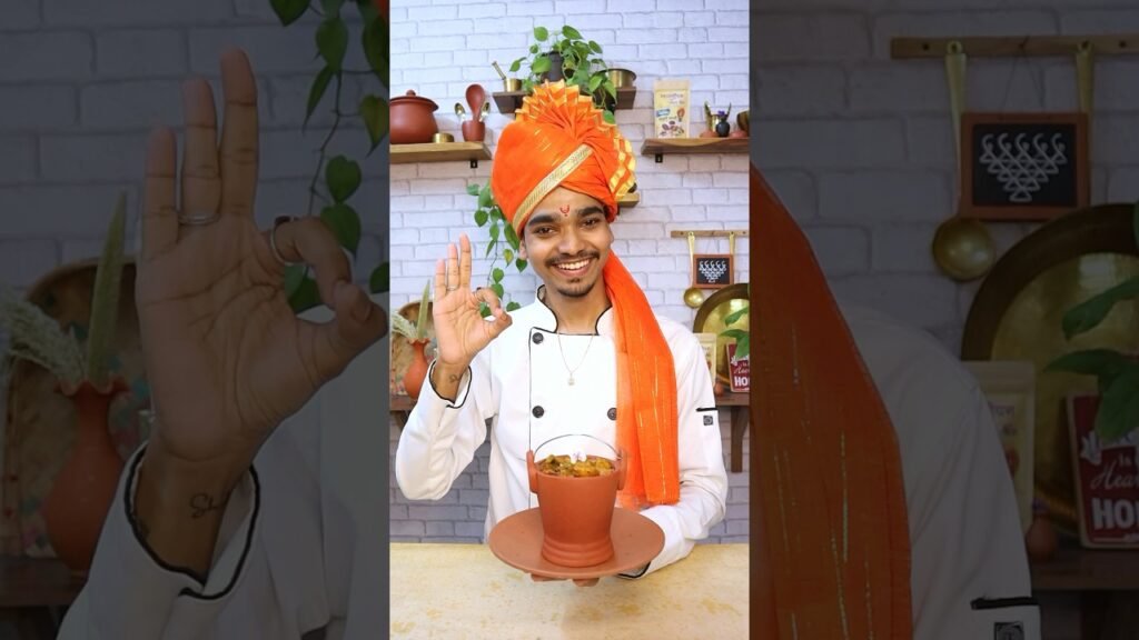 अशा पध्तीने बनवा लग्नातली वांग-बटाटा रस्सा भाजी 😍 #marathi #viral #recipes #shorts #youtubeshorts